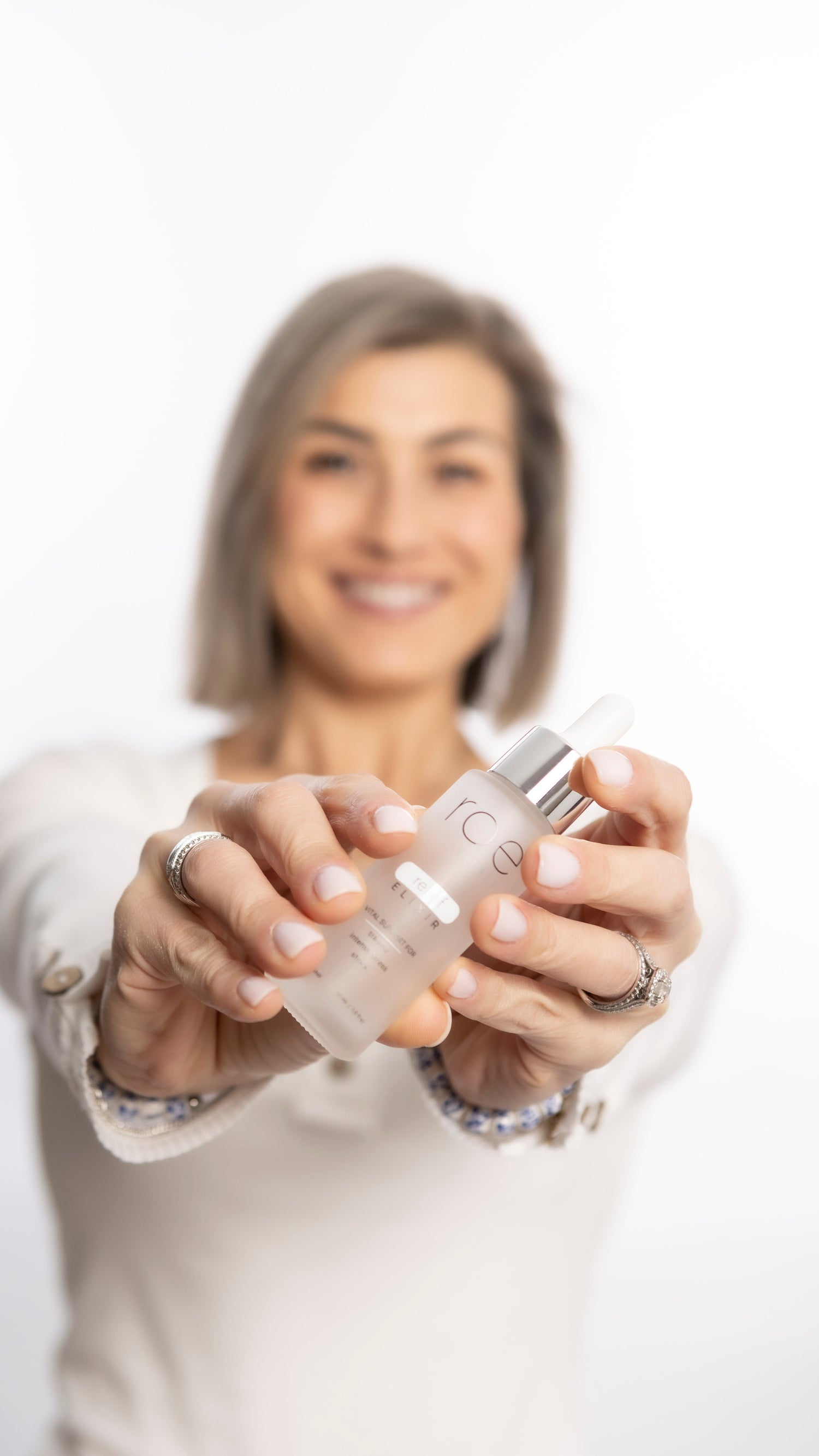 Focused Roe Vitals elixir with model